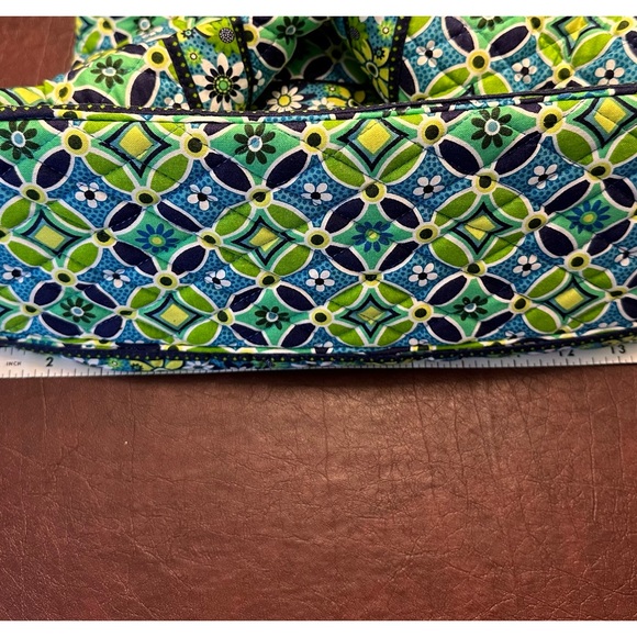 Vera Bradley Daisy Daisy Fabric tote/bag. Cotton.  Excellent used condition. - Picture 4 of 6